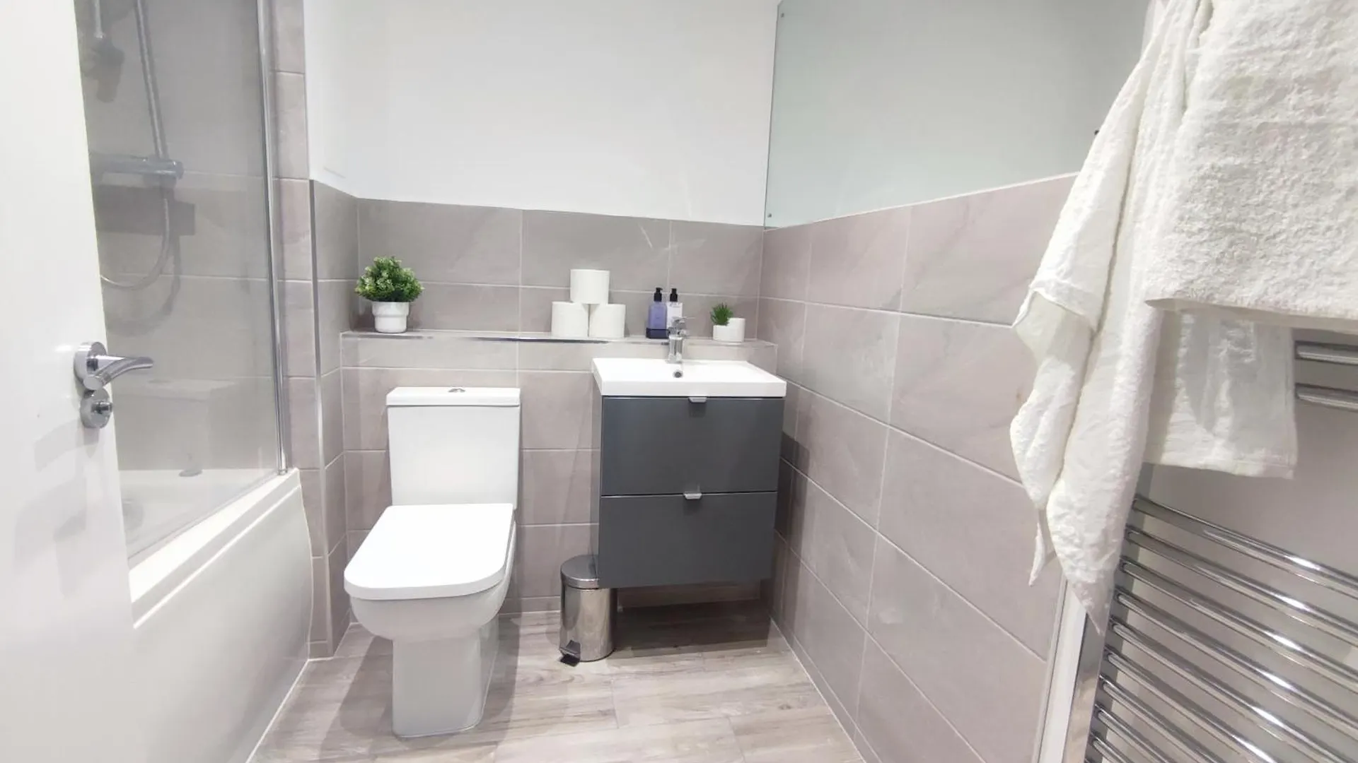 Immaculate 3Bed Apt, Close To O2, Excel, London Stadium & City