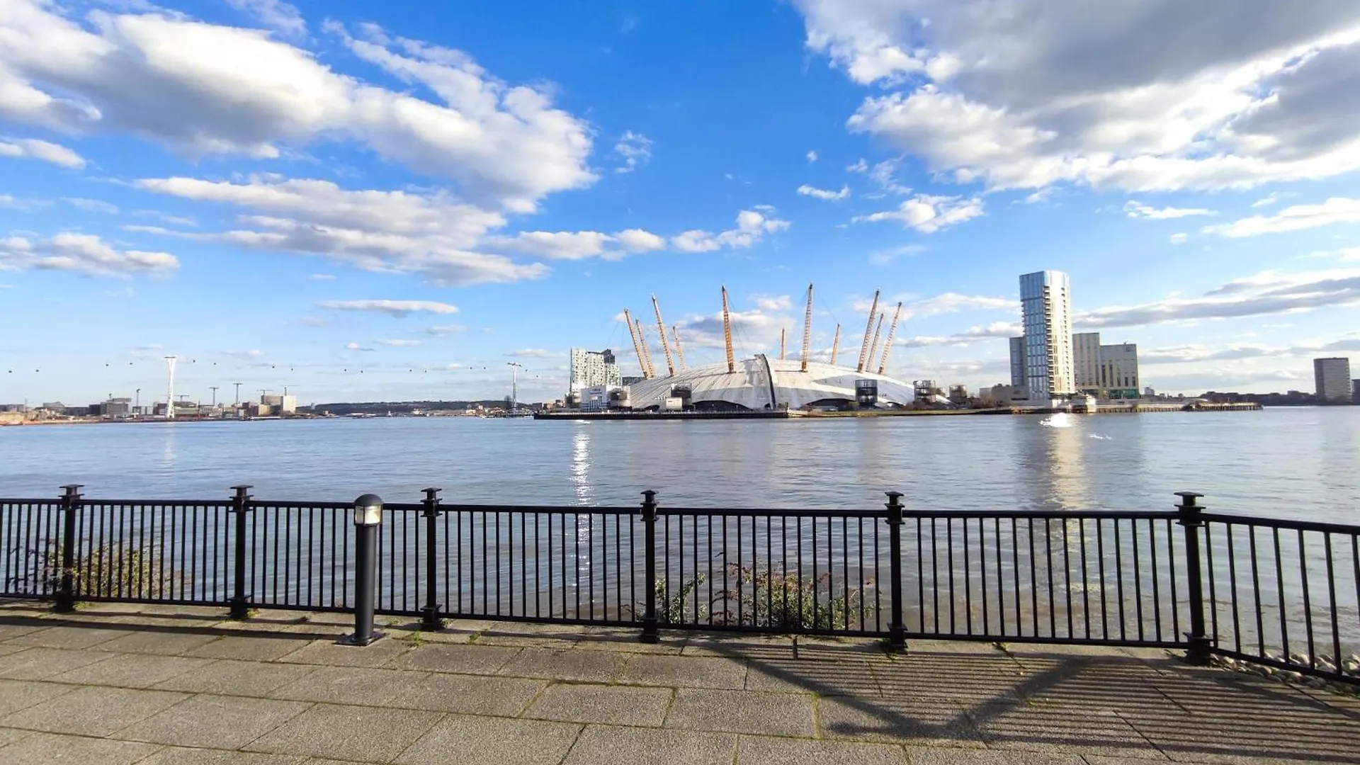 Immaculate 3Bed Apt, Close To O2, Excel, London Stadium & City Apartment